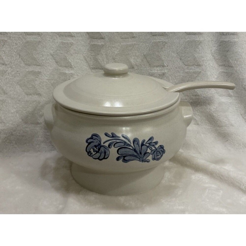 Vintage Pfaltzgraff Yorktowne Large Soup Tureen w/Lid & Ladle